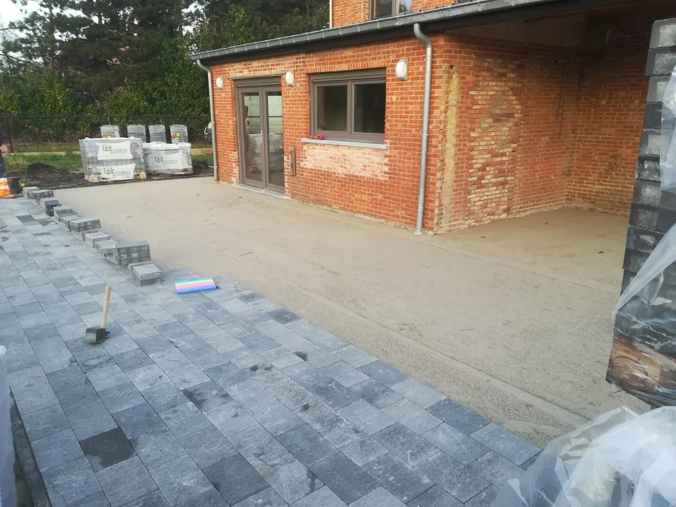 Aanleg van een terras in klinkers
